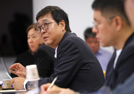 음악산업 생태계 강화 현장간담회 갖는 최휘영 장관