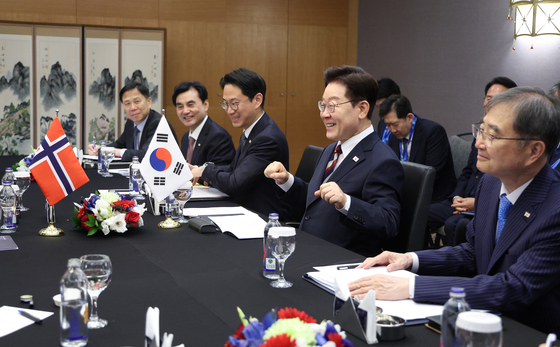 이재명 대통령, 노르웨이 바이킹 노젓기 응원