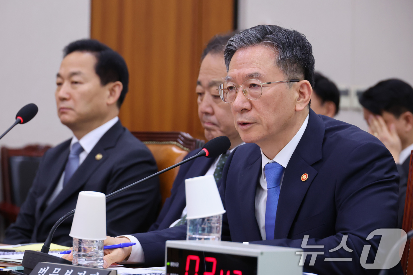 (서울=뉴스1) 신웅수 기자 = 정성호 법무부 장관이 8일 서울 여의도 국회에서 열린 법제사법위원회 전체회의에서 의원 질의에 답변하고 있다. 2026.7.8/뉴스1