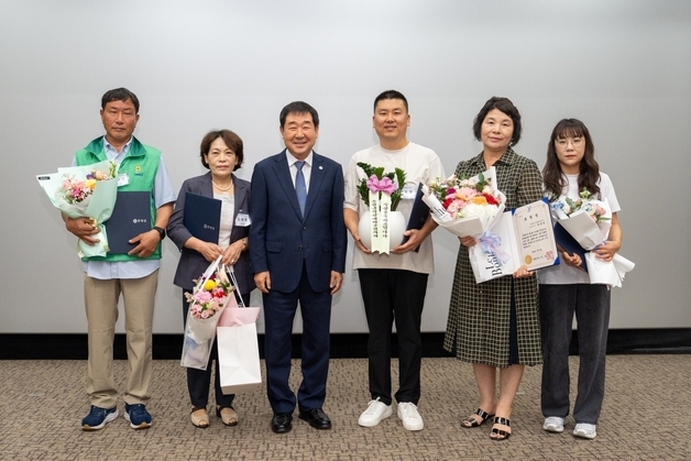 증평군 새마을의 날 기념식 개최…56년 봉사정신 되새겨