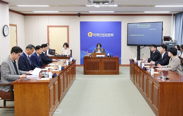 AI·반도체부터 로봇·바이오까지…전남광주 미래산업위 가동