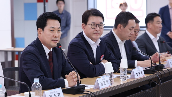 발언하는 장동혁