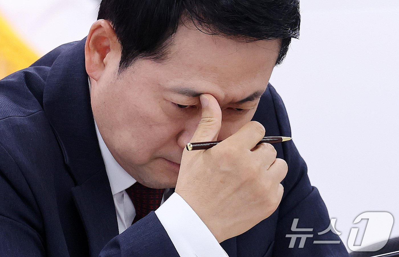 (인천=뉴스1) 박지혜 기자 = 장동혁 국민의힘 대표가 8일 오후 인천 남동구 국민의힘 인천광역시당에서 열린 ‘6·3 참정권 박탈 사태 인천·수도권 청년 단체 간담회’에서 생각에 …