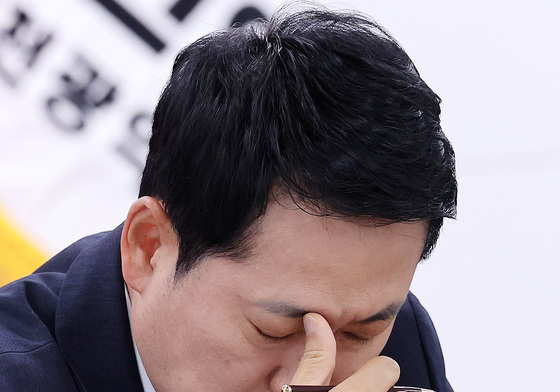 생각에 잠긴 장동혁