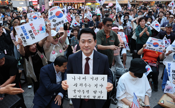 인천·부산 이어 광주 찾는 장동혁…잇단 장외 정치에 반응은 '싸늘'