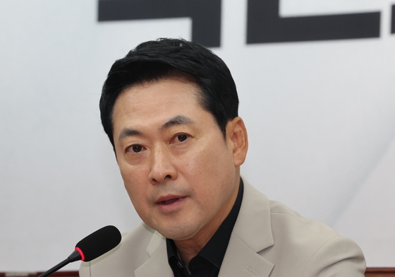 모두 발언하는 장동혁 대표