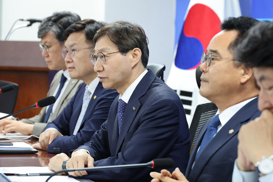 김성주 이사장, 홈플러스 회생 간담회