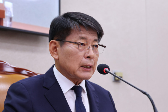 발언하는 서삼석 위원장