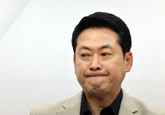 생각에 잠긴 장동혁 국민의힘 대표
