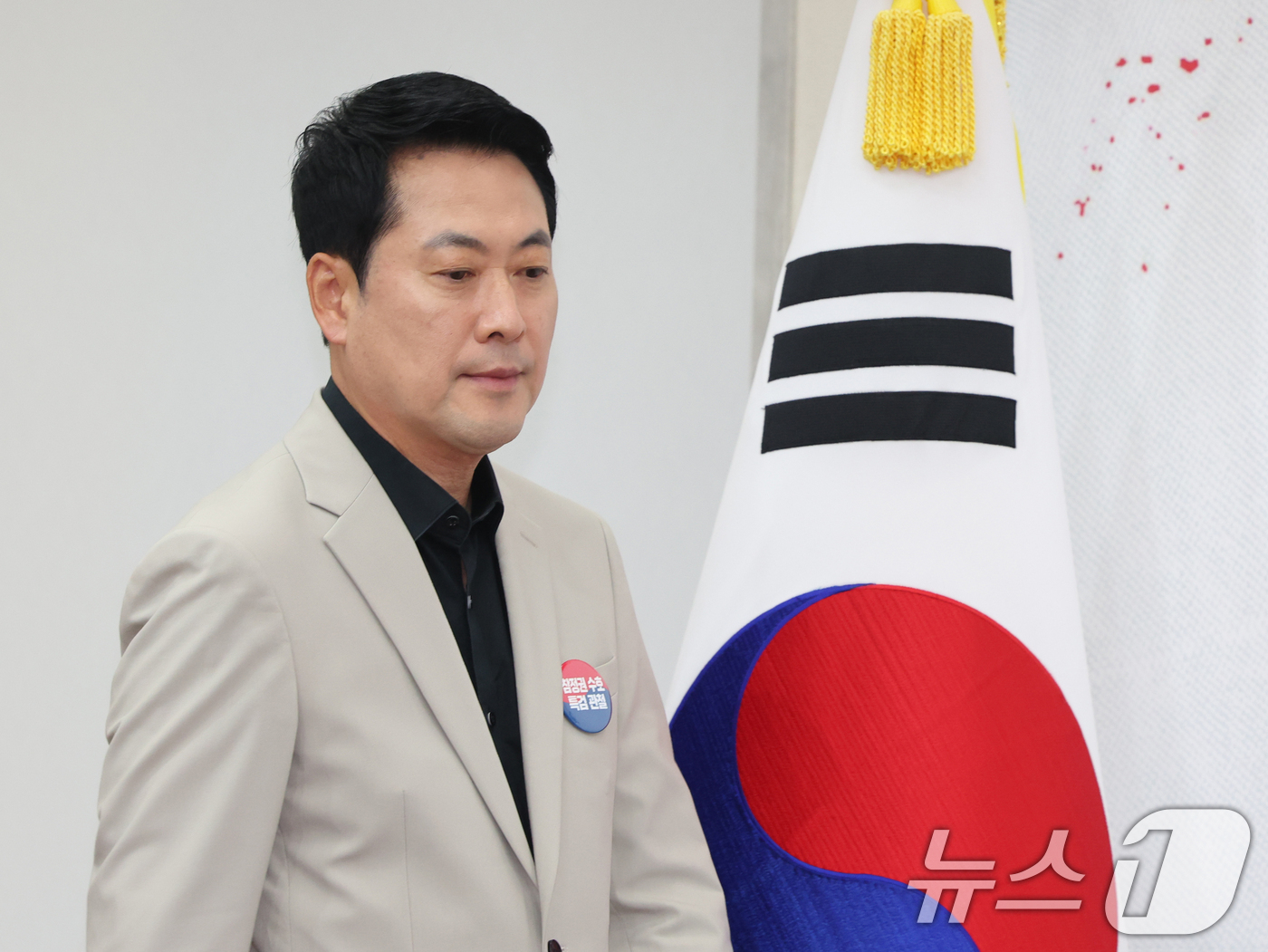 (서울=뉴스1) 황기선 기자 = 장동혁 국민의힘 대표가 9일 오전 서울 여의도 국회에서 열린 최고위원회의에 참석하고 있다.  2026.7.9/뉴스1