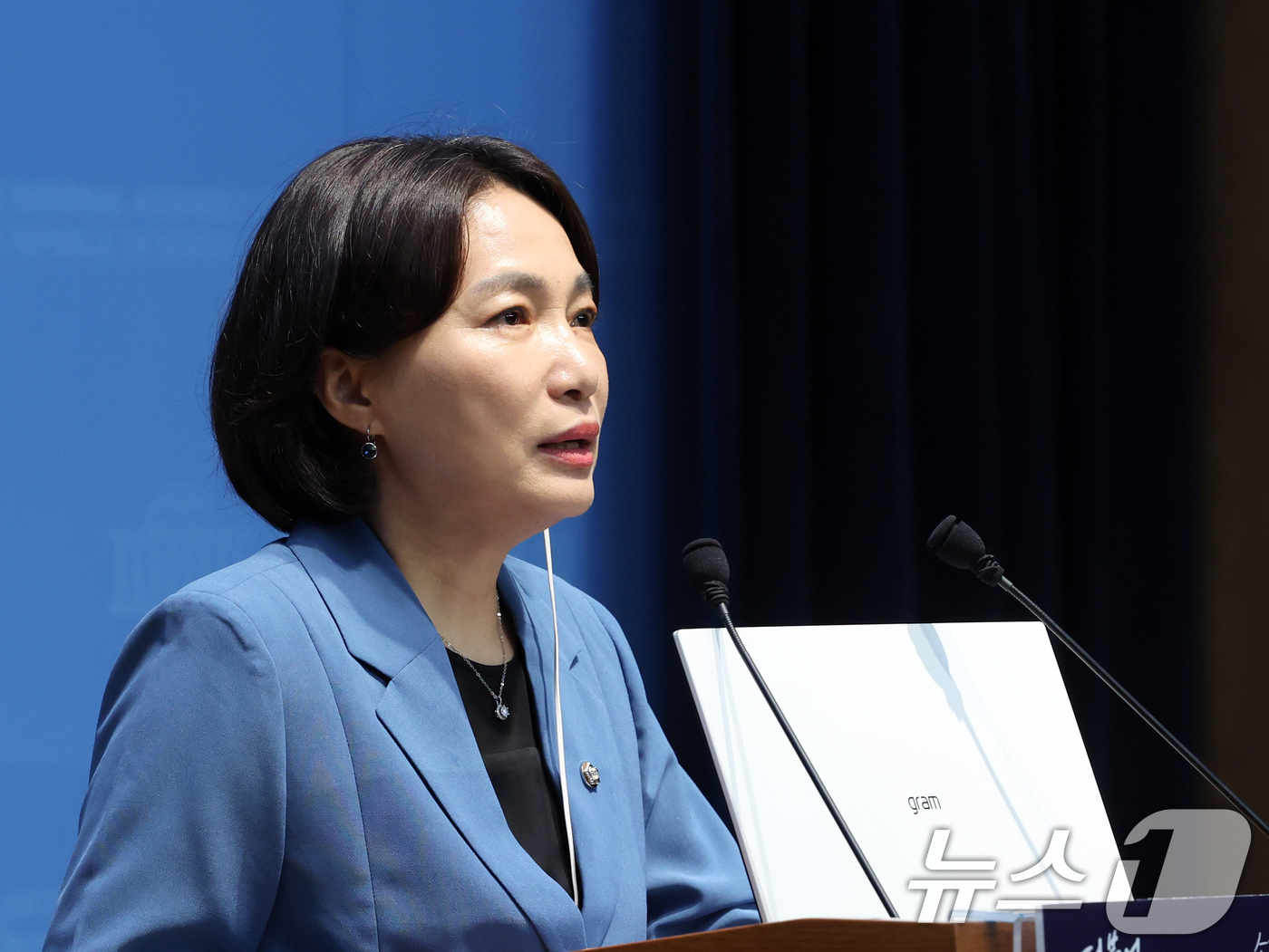 (서울=뉴스1) 황기선 기자 = 서미화 더불어민주당 의원이 9일 오전 서울 여의도 국회 소통관에서 최고위원 출마선언을 하고 있다.  2026.7.9/뉴스1