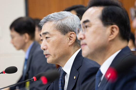 물가·집값 압박에…전문가들 "16일 금리 인상, 10월 한 차례 더"[금통위폴]