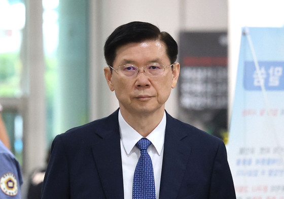 '尹체포 저지' 혐의 박종준 전 경호처장 법원 출석