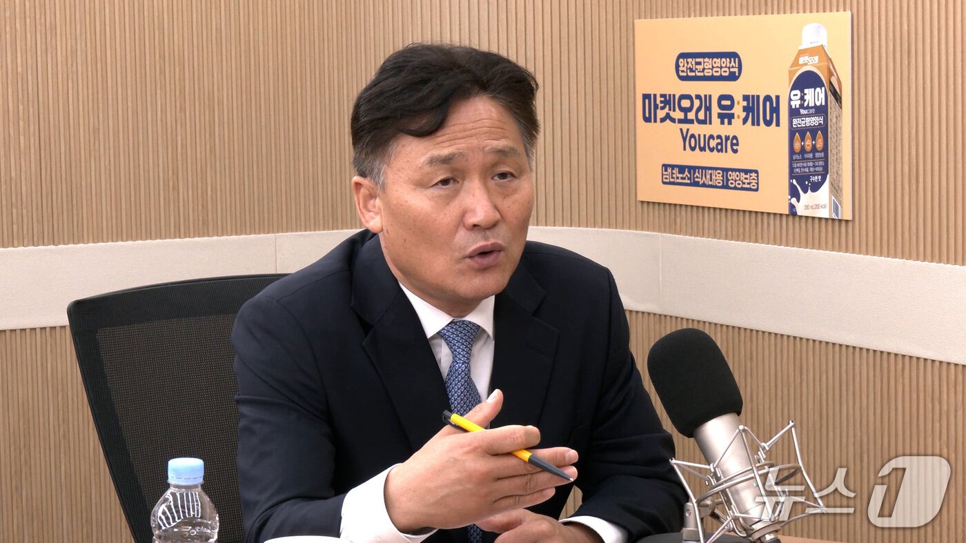 본문 이미지 - 뉴스1TV '팩트앤뷰'에 출연한 김영진 의원. 2026.7.9./뉴스1