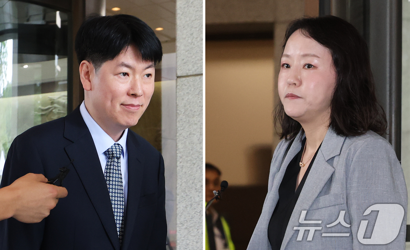 (서울=뉴스1) 오대일 기자 = 내란 특검팀 수사팀장인 장준호 성남지청장(왼쪽)과 윤석열 전 대통령 측 법률대리인단 유정화 변호사가 9일 오후 서울 서초구 대법원 대심판정에서 열린 …