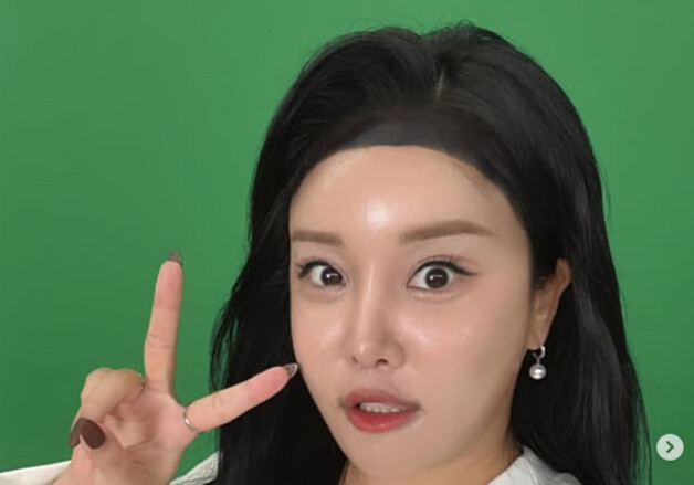 랄랄, 주식 -44% 손실 이어 하이닉스도 물렸나…"28층에 사람있어요"