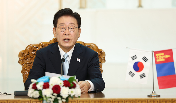 한-몽골 공동언론발표하는 이재명 대통령