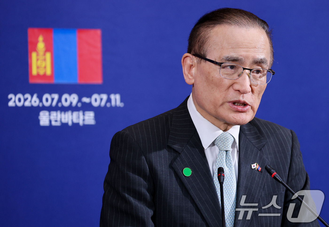 (울란바타르(몽골))=뉴스1) 이재명 기자 = 위성락 안보실장이 9일(현지시간) 몽골 울란바타르 대한민국 프레스센터에서 한-몽골 정상회담 관련 브리핑을 하고 있다. 2026.7.9 …