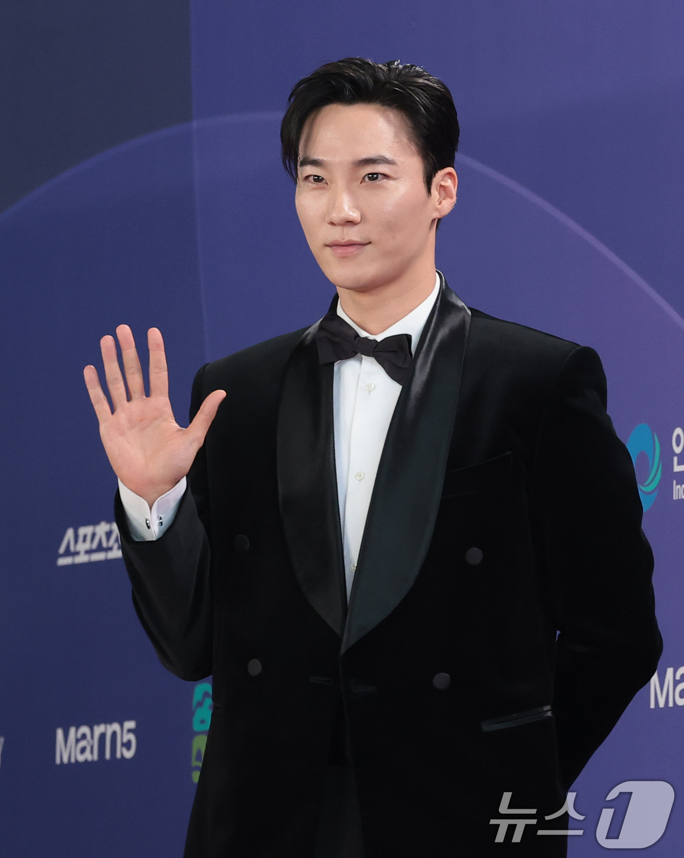 (인천=뉴스1) 권현진 기자 = 배우 이홍내가 31일 인천 중구 파라다이스시티에서 열린 ‘제4회 청룡시리즈어워즈’에 레드카펫 행사에 참석해 포즈를 취하고 있다. 2026.8.1/뉴 …