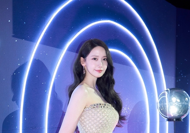 임윤아, 청룡시리즈어워즈 안방마님 위엄…5년 연속 MC '진행 퀸'