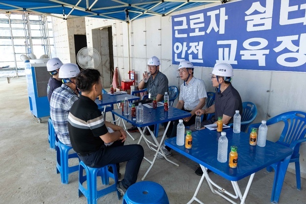 김중남 강릉시장, 근로자복지관 건립현장 점검 "안전 최우선"