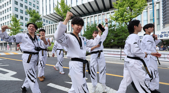 '2026 세계태권도한마당' 도심 카니발 퍼레이드