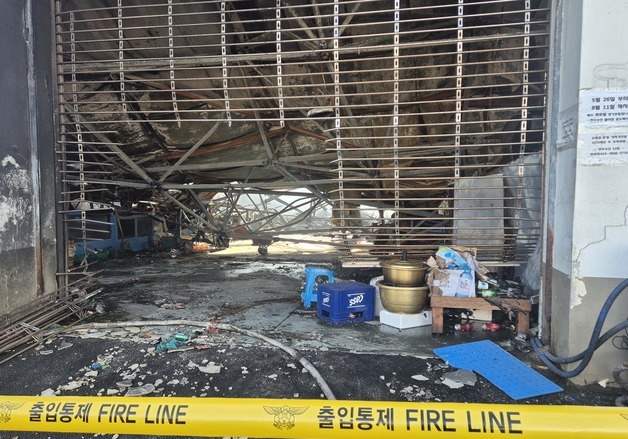 "추석 대목 앞두고 눈앞이 캄캄"…전주시장 화재에 '망연자실'