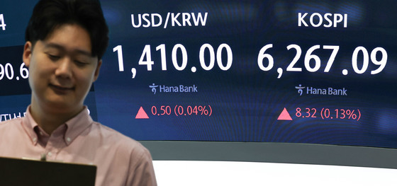 美 고용 쇼크에 약달러…달러·원 환율 1410원선 거래