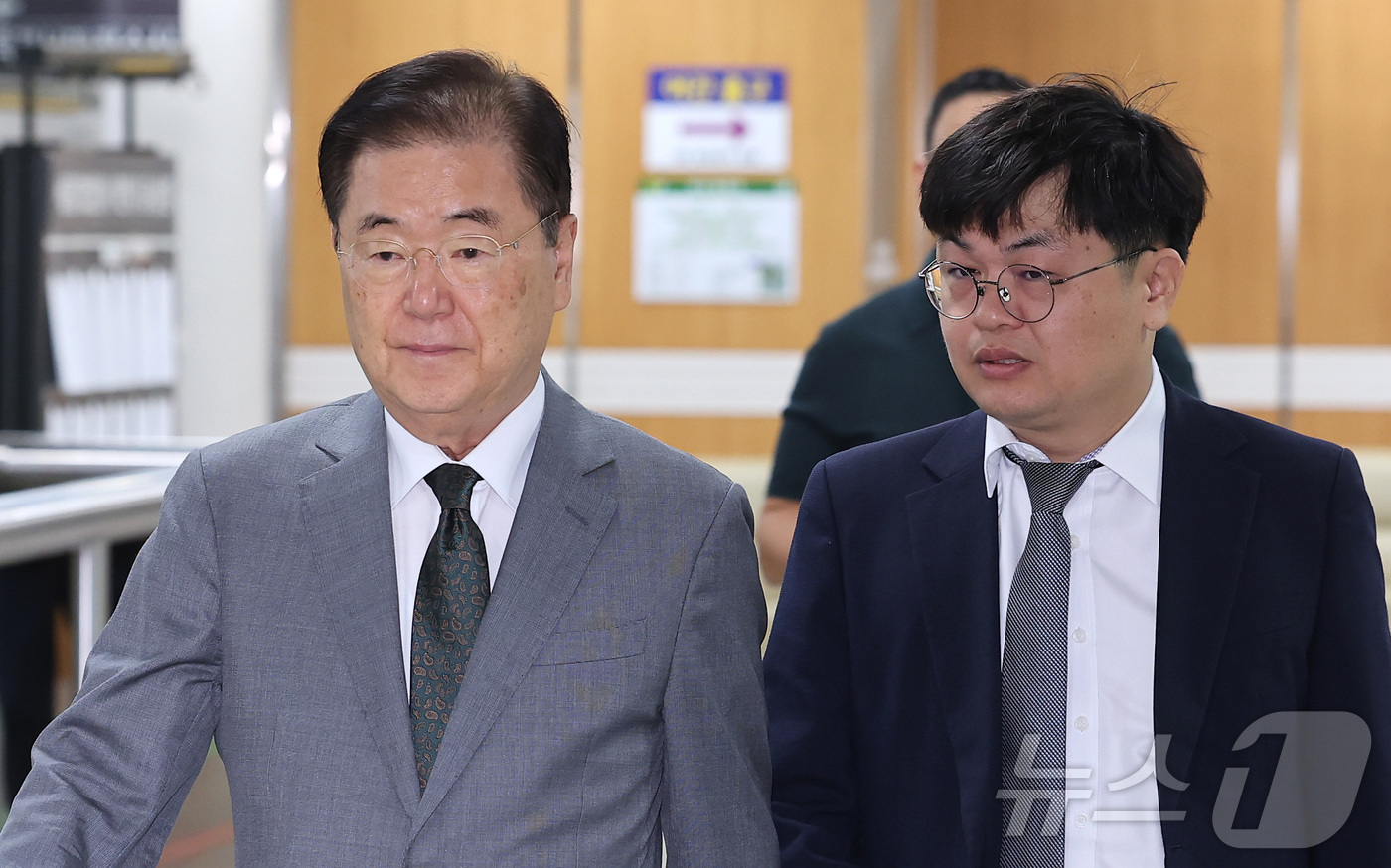 (서울=뉴스1) 김성진 기자 = 정의용 전 국가안보실장이 10일 서울 서초구 서울중앙지방법원에서 열린 '사드 군사비밀 누설 의혹' 관련 15차 공판에 출석하고 있다.  2026.8 …