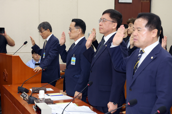 선관위 "투표자 수는 잠정자료…수정 안한 건 부정선거 의혹 때문"