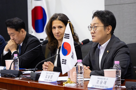 인사말하는 김남준 민주당 의원