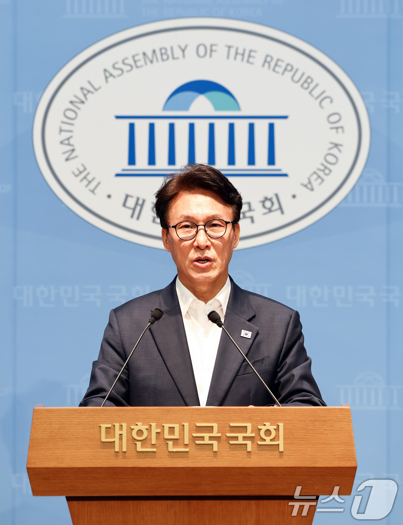 (서울=뉴스1) 최지환 기자 = 김민석 더불어민주당 당대표 후보가 10일 서울 여의도 국회 소통관에서 열린 더불어민주당 8·17 전당대회 관련 기자회견에서 발언하고 있다. 2026 …