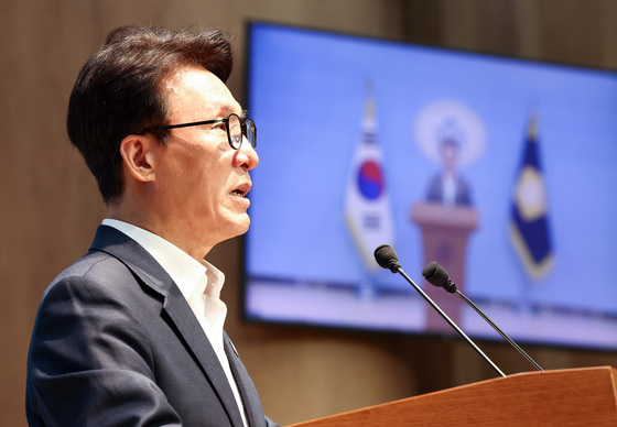 민주당 전당대회 일주일 앞두고 기자회견 연 김민석 후보