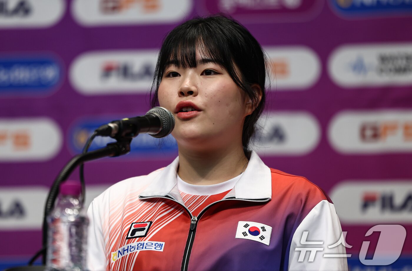 본문 이미지 - 2026 아이치-나고야 아시안게임 사격 국가대표 오예진이 10일 충북 진천군 진천국가대표선수촌에서 열린 미디어데이에서 취재진 질문에 답하고 있다. 2026.8.10 ⓒ 뉴스1 김도우 기자