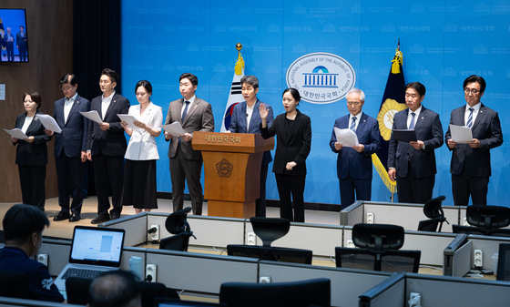 與 국조특위 "국힘, 송파 재검표 무산시키고 싶나…합의파기 규탄"