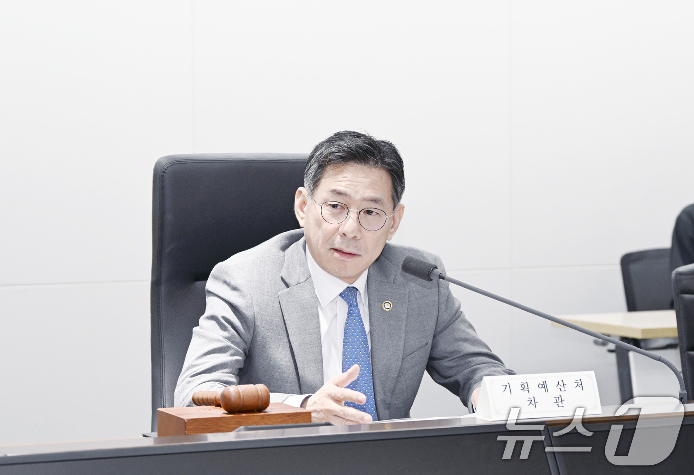 (서울=뉴스1) = 조용범 기획예산처 차관이 10일 오후 정부세종청사에서 열린 '재정성과위원회'에서 모두발언을 고 있다. (기획예산처 제공. 재판매 및 DB금지) 2026.8.10 …
