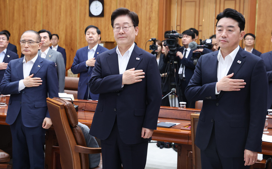 李대통령 "무책임·부정부패 반드시 엄정 문책…공직자 옥석 가려야"