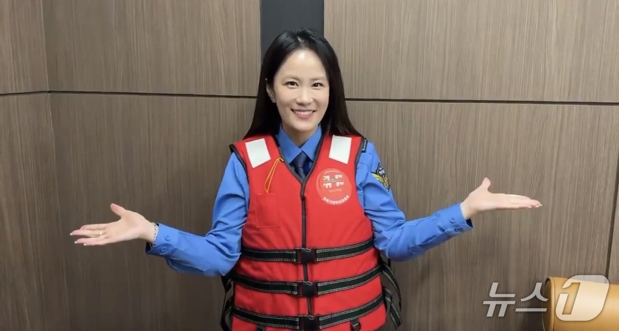 본문 이미지 - 동해지방해양경찰청 홍보대사인 개그우먼 김지민.(동해해경청 제공, 재판매 및 DB 금지)2026.8.10/뉴스1