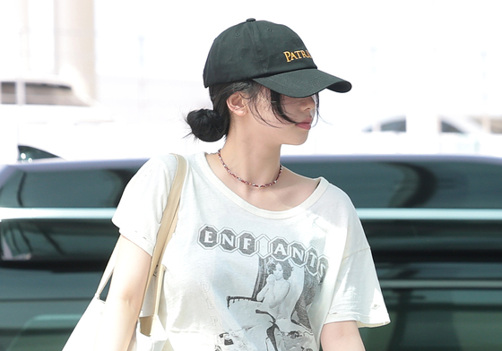카리나, 에코백 눈길