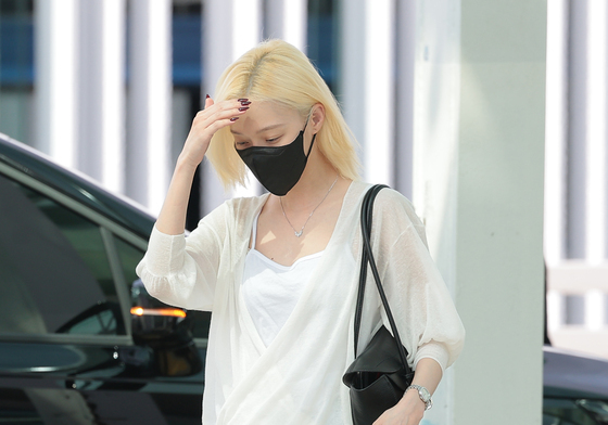 윈터, 청바지가 잘 어울리는 여자