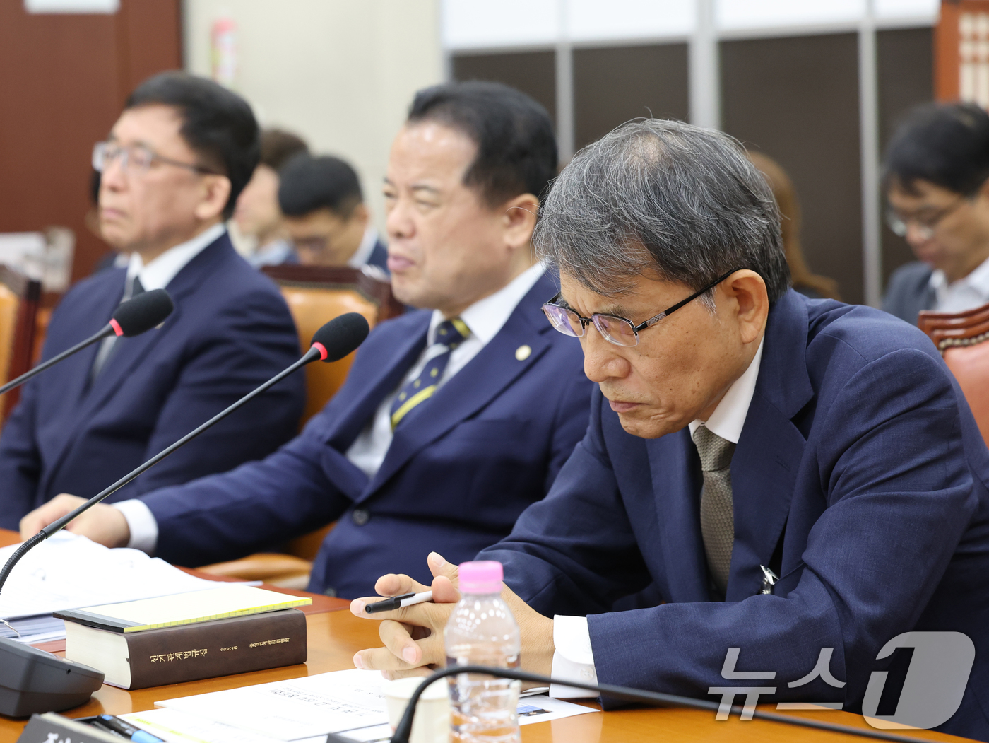 (서울=뉴스1) 황기선 기자 = 노태악 전 중앙선거관리위원장이 10일 오전 서울 여의도 국회에서 열린 제9회 전국동시 지방선거 투표용지 부족사태 등 국민참정권 침해 진상규명 및 선 …