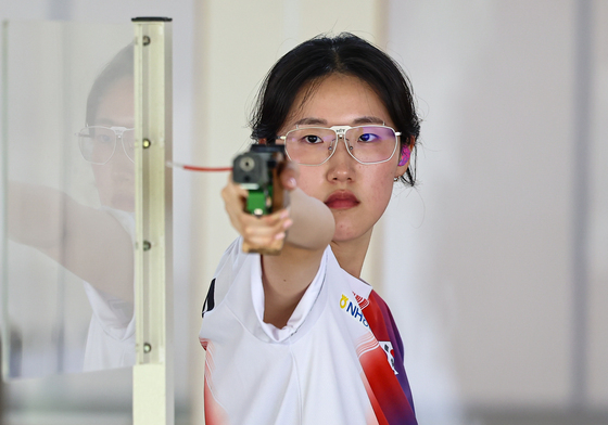 '올림픽 챔피언' 양지인, '2관왕' 쏜다…안세영, 천위페이와 맞대결
