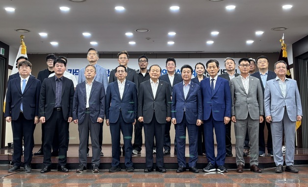 가덕신공항 건설사들 "불가항력적인 물가상승…공사비 현실화 돼야"