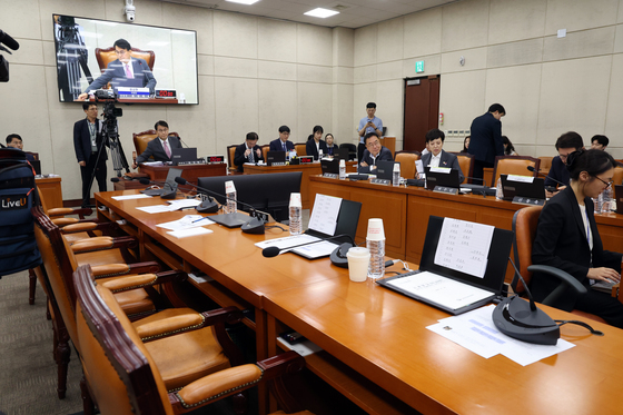 선관위 국조, 재검표 공방…청문회 속개 후 불참한 與