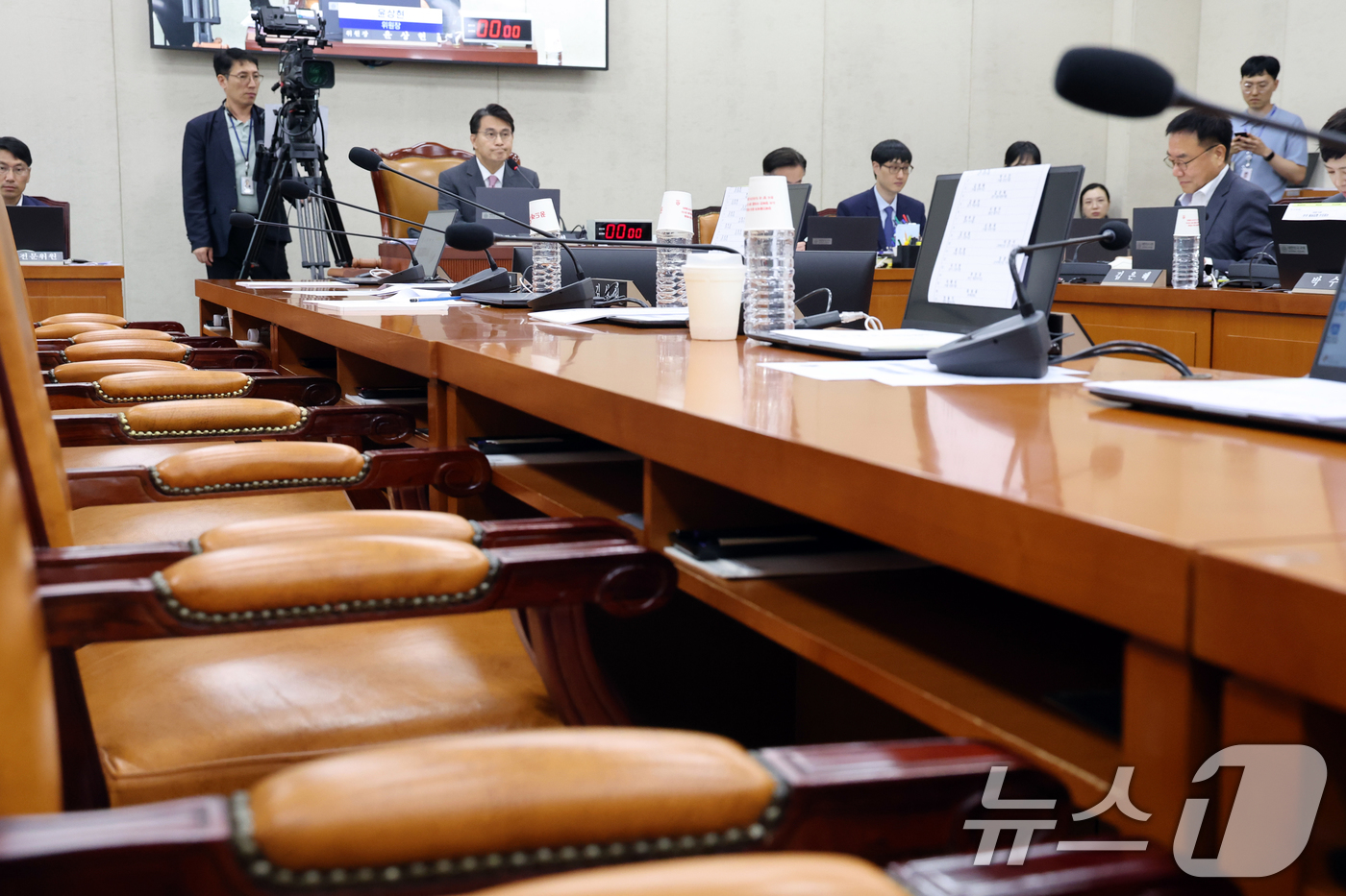 (서울=뉴스1) 황기선 기자 = 10일 오후 서울 여의도 국회에서 열린 제9회 전국동시 지방선거 투표용지 부족사태 등 국민참정권 침해 진상규명 및 선거관리 개혁을 위한 국정조사특별 …