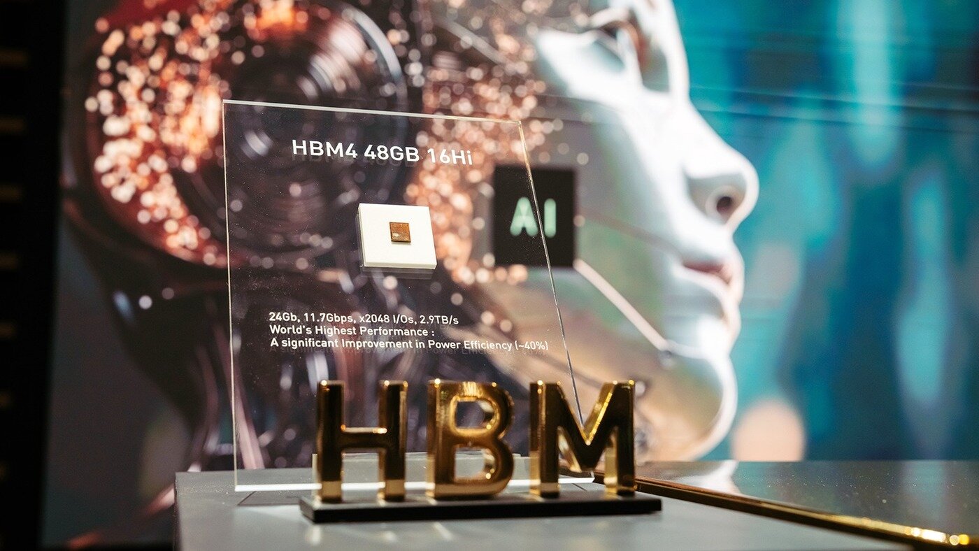 본문 이미지 - SK하이닉스의 'HBM4' 제품 모습.(SK하이닉스 제공)/뉴스1
