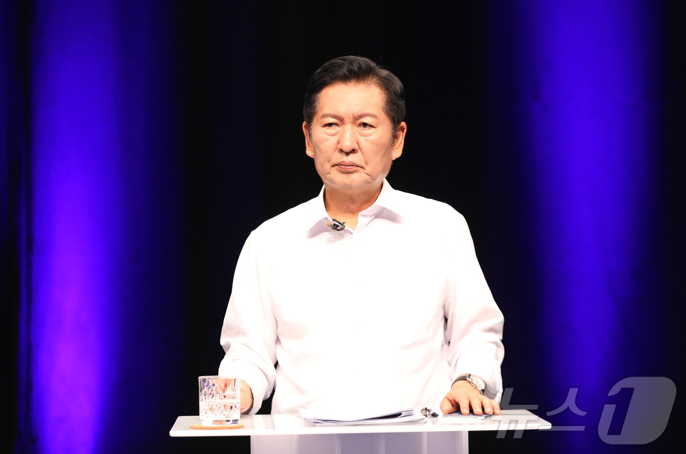 본문 이미지 - 전남광주통합특별시 서구 KBC 광주방송에서 10일 열린 더불어민주당 당대표 후보 TV 토론회에서 정청래 후보가 발언하고 있다. 2026.8.10 ⓒ 뉴스1 안재영 기자