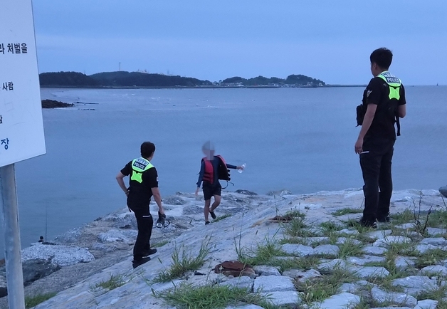 "조개 캐려고" 보령 직언도 해상서 10대 남아 표류