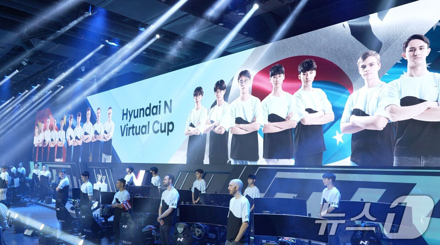 (서울=뉴스1) = 현대자동차는 '2026 현대 N 버츄얼컵'을 개최한다고 11일 밝혔다.현대 N 버츄얼컵은 2024년부터 시작돼 지자체, 게임산업계, 자동차 제조사가 협업하는 국 …