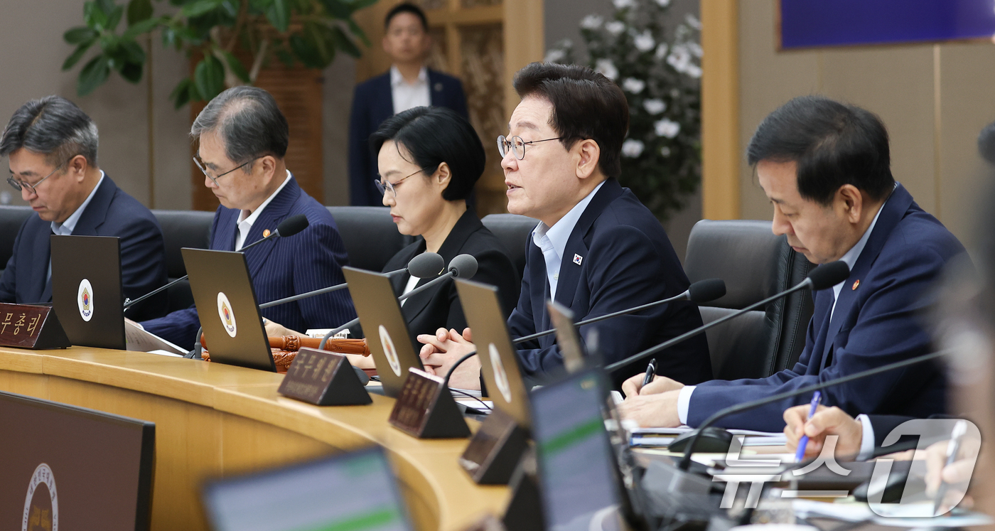 (세종=뉴스1) 허경 기자 = 이재명 대통령이 11일 정부세종청사에서 열린 국무회의에서 발언하고 있다. (청와대통신사진기자단) 2026.8.11/뉴스1